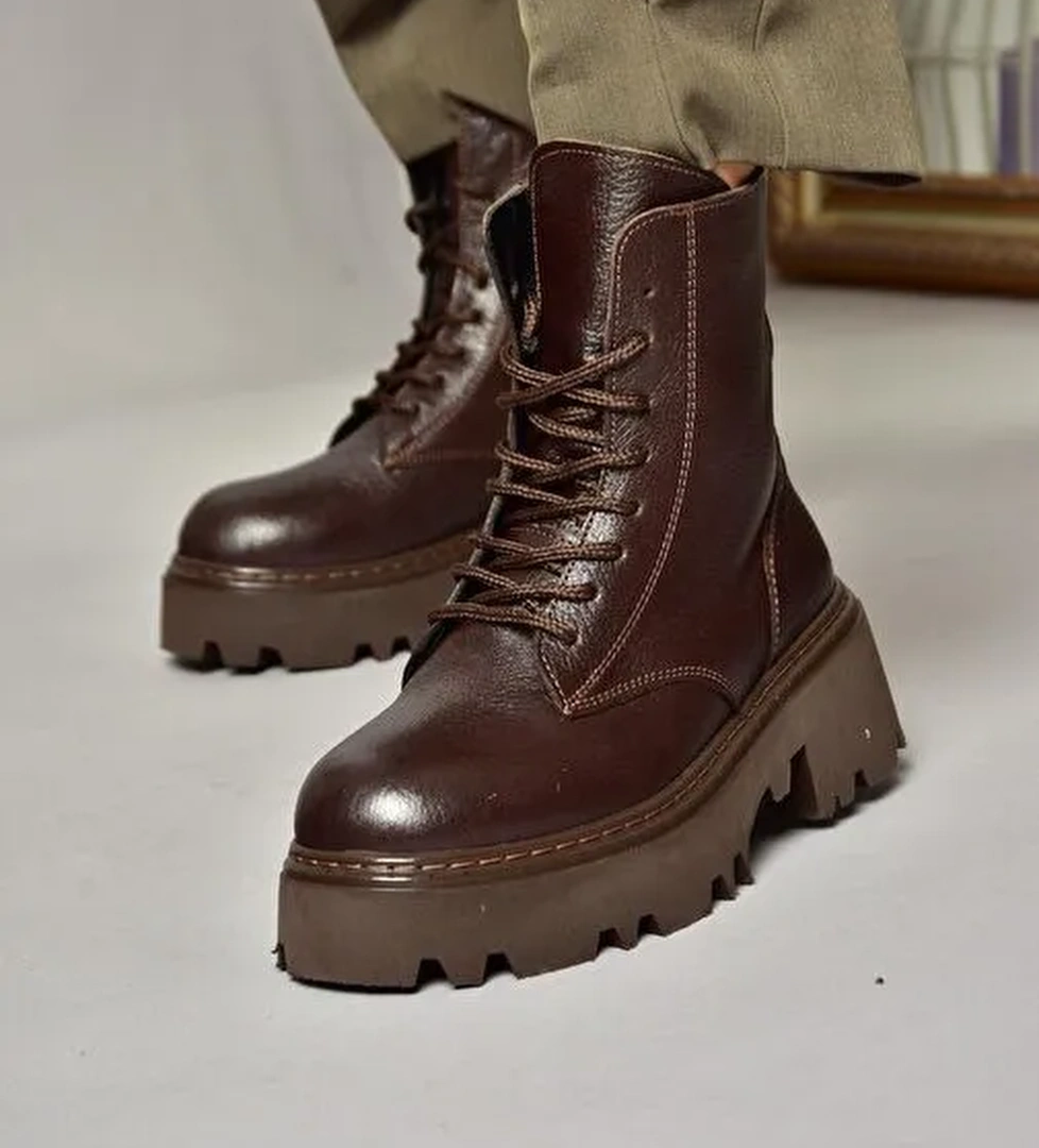 T380170003 Kahverengi Hakiki Deri Kalın Tabanlı Kadın Bot - Görsel 1