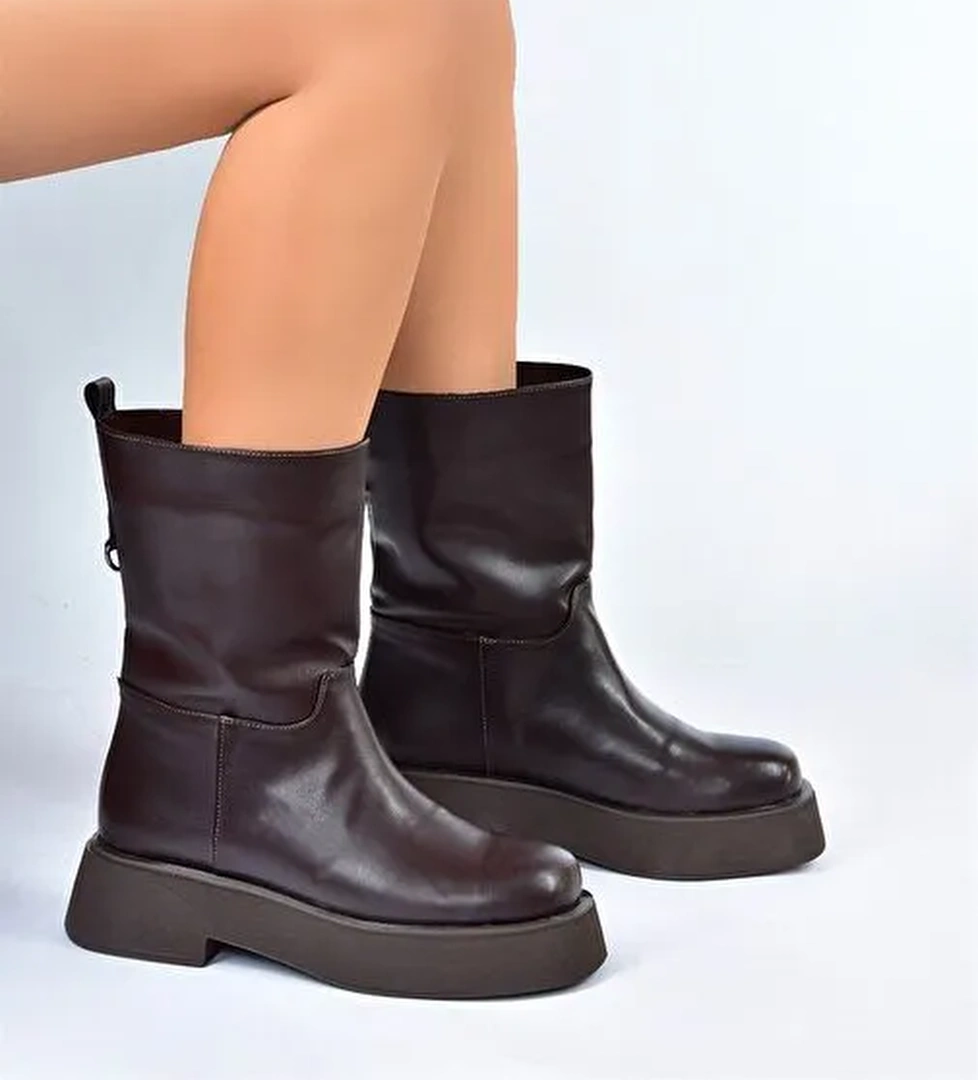 Kahverengi Kalın Tabanlı Günlük Kadın Bot L610067109 - Görsel 1