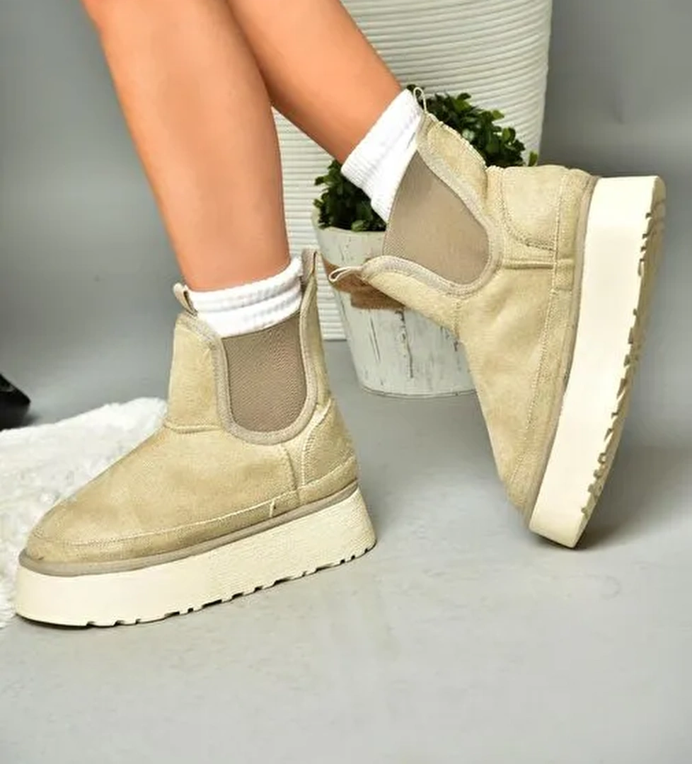 R612055302 Bej/Bej Süet İçi Tüylü Kalın Tabanlı Yarım Kadın Bot - Görsel 1