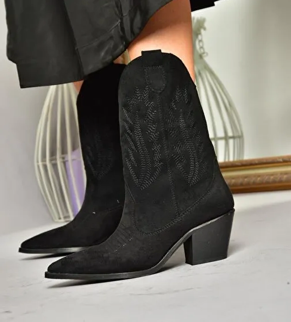 T267655002 Siyah Süet Kalın Topuklu Kadın Bot - Görsel 1