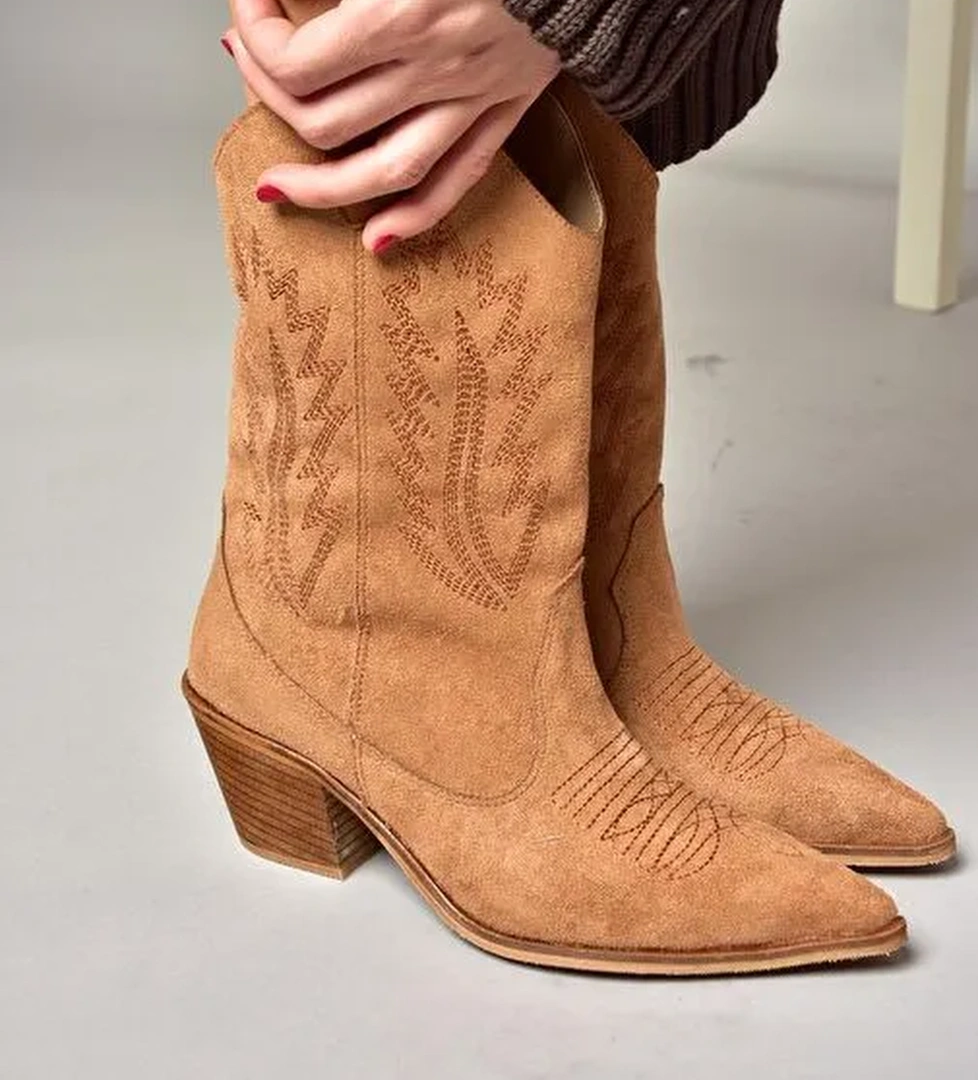 T267655002 Taba Süet Kalın Topuklu Kadın Bot - Görsel 1