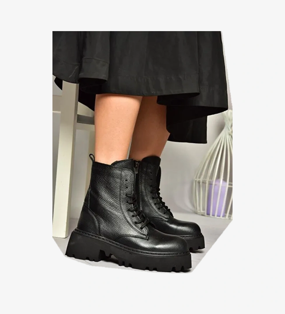 T380170003 Siyah Hakiki Deri Kalın Tabanlı Kadın Bot - Görsel 1