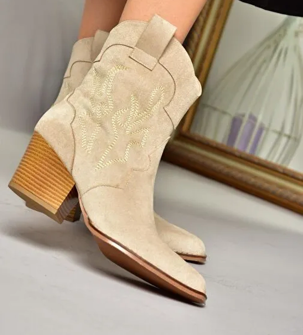 T296112002 Bej Süet Kalın Topuklu Kadın Bot - Görsel 1