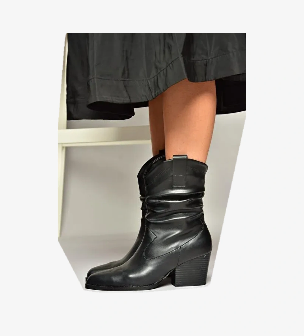 T296713009 Siyah Kalın Topuklu Kadın Bot - Görsel 1