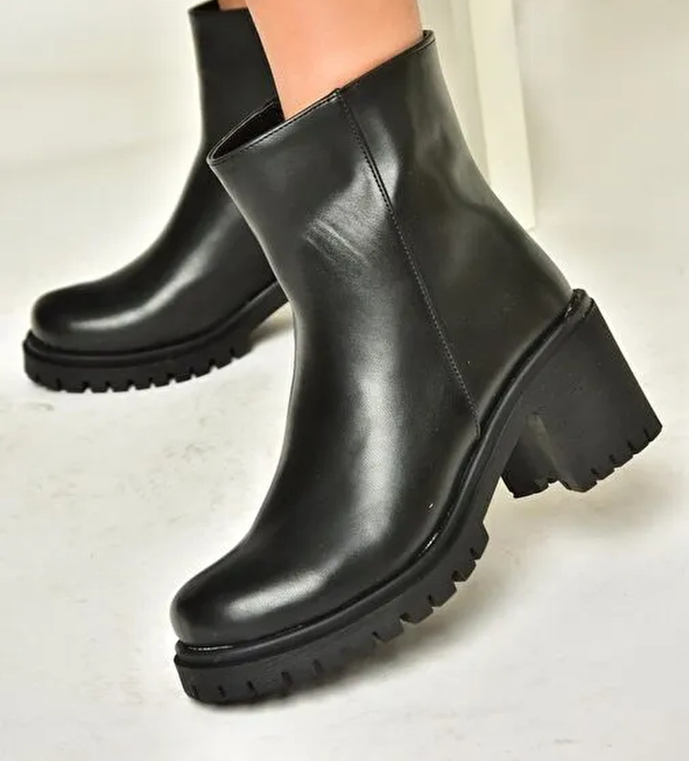 T726911109 Siyah Kalın Topuklu Kadın Bot - Görsel 1