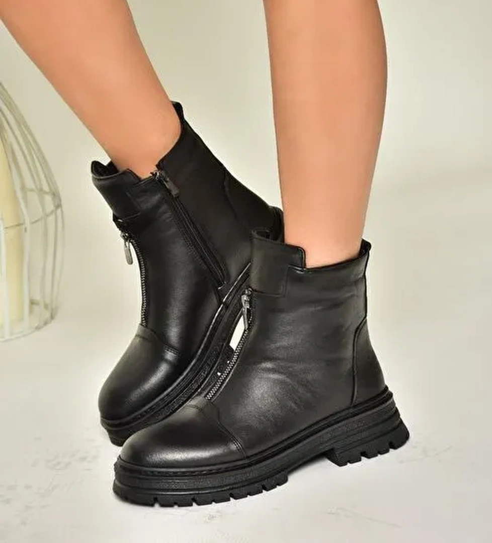 T555102203 Siyah Hakiki Deri Alçak Topuklu Kadın Bot - Görsel 1