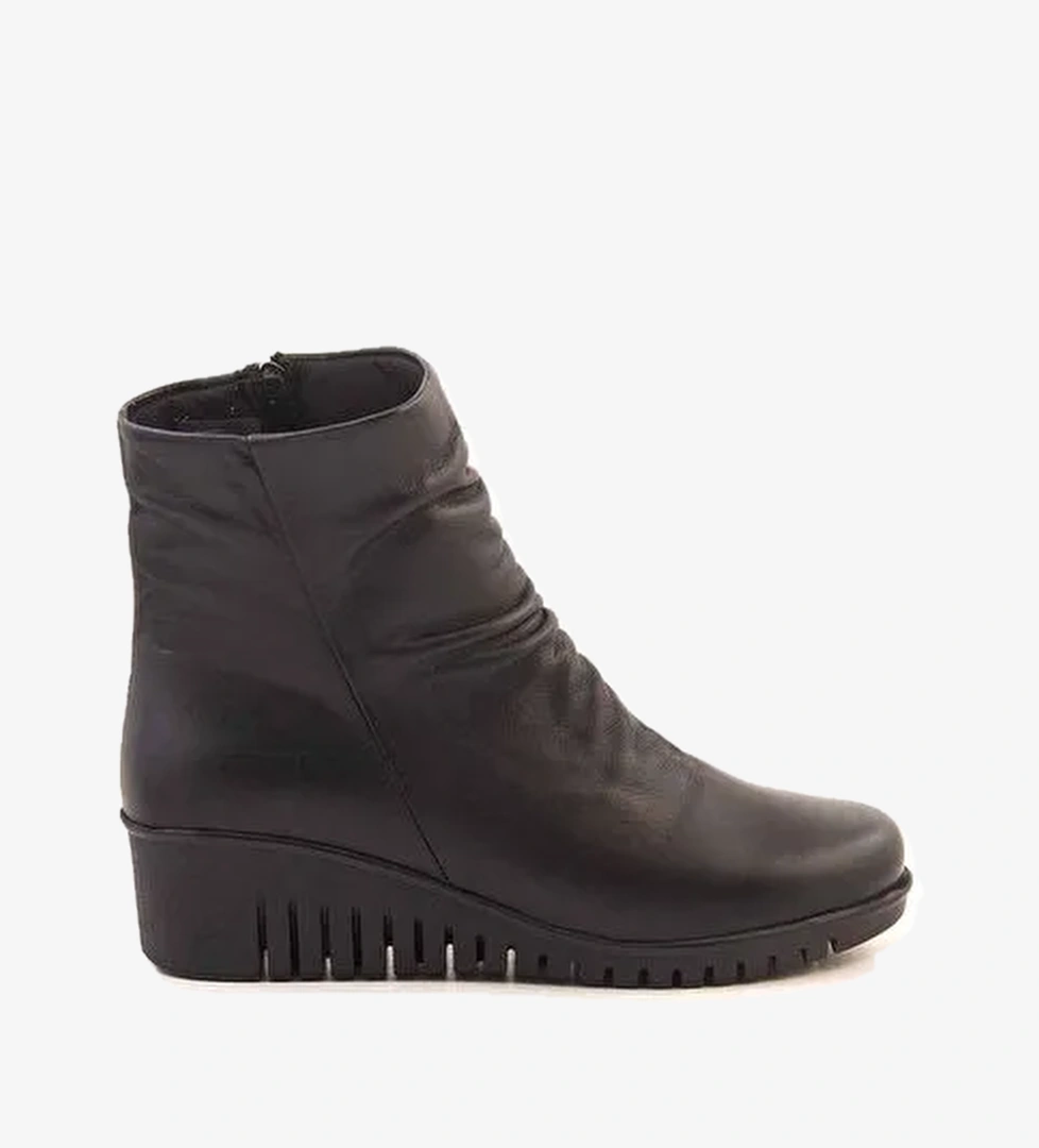 Tanca Kadın Bot 2001 - Görsel 1