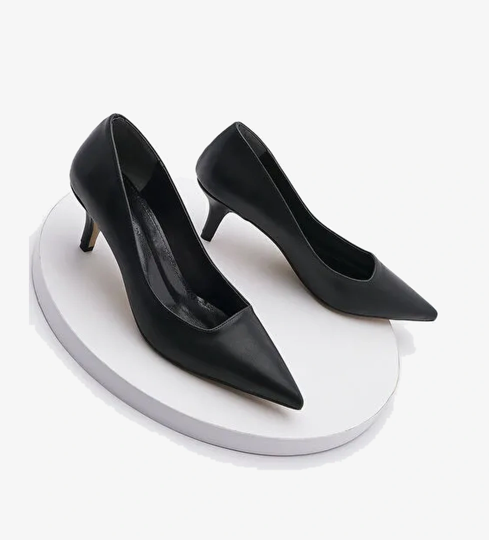 Kadın Stiletto Sivri Burun İnce Topuklu Ayakkabı Loresta Siyah - Görsel 1