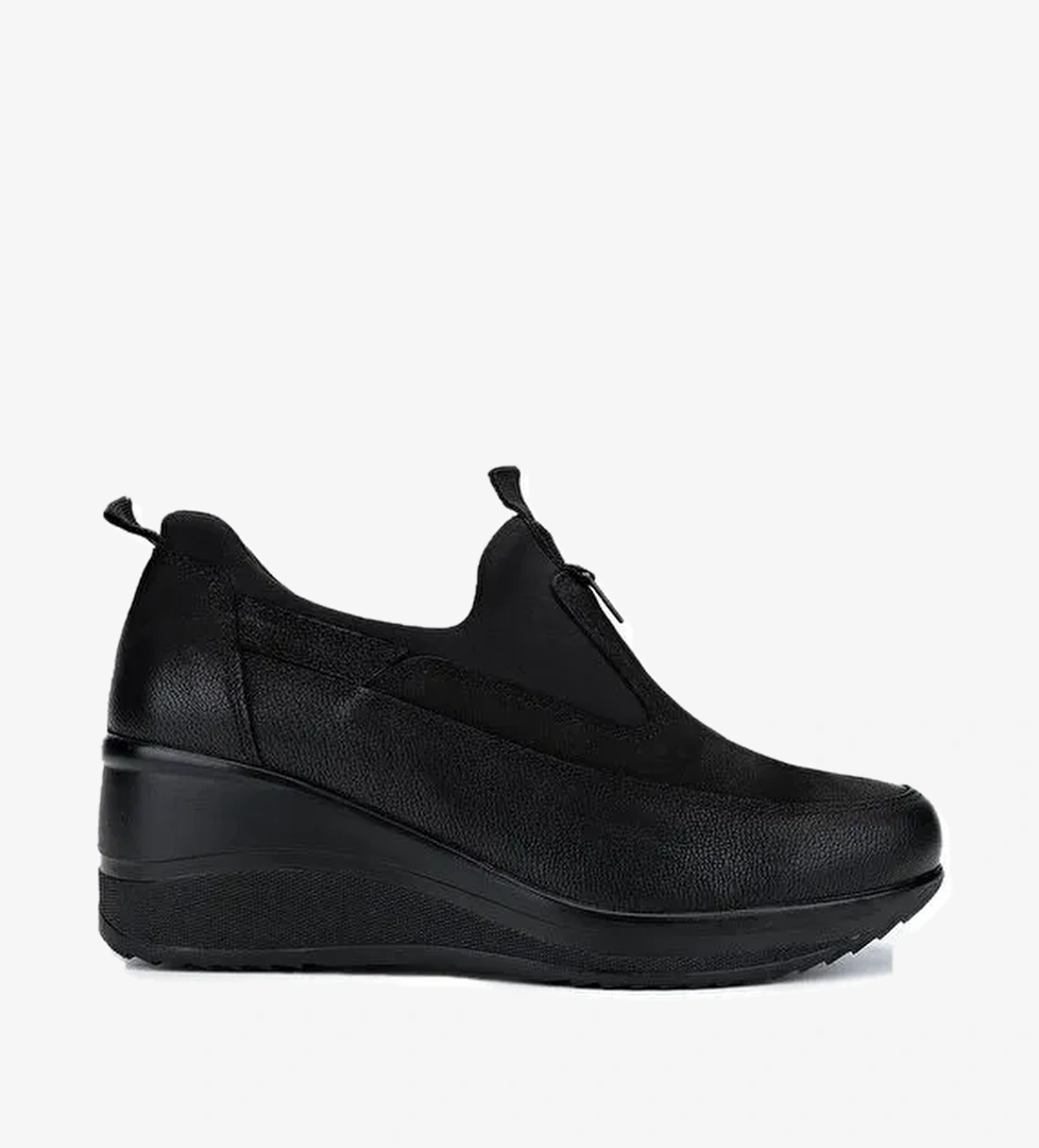 Tamer Tanca Siyah Kadın Rugan Günlük Ayakkabı 322 2111522 BN AYK SK24-25 - Görsel 1