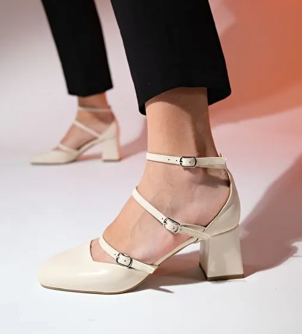 BEIN Bej Cilt Kadın Kalın Topuklu Ayakkabı - Görsel 1