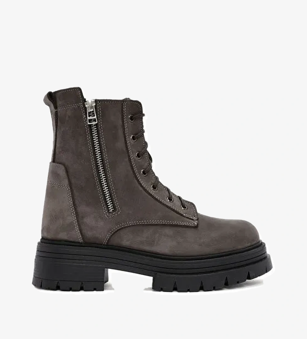 Derimod Derimod Kadın Vizon Bağcıklı Çift Fermuar Detaylı Kalın Tabanlı Nubuk Deri Postal Bot 24WFD1863V3 | Boyner Vizon - 1. görsel