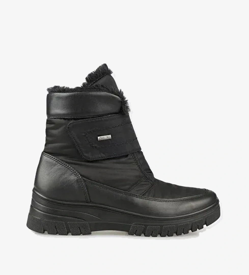 Siyah Kadın Spor Bot - Görsel 1