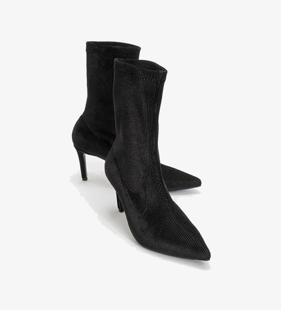 THALİN Siyah Kadife Sivri Burun Kadın İnce Topuklu Bot - Görsel 1