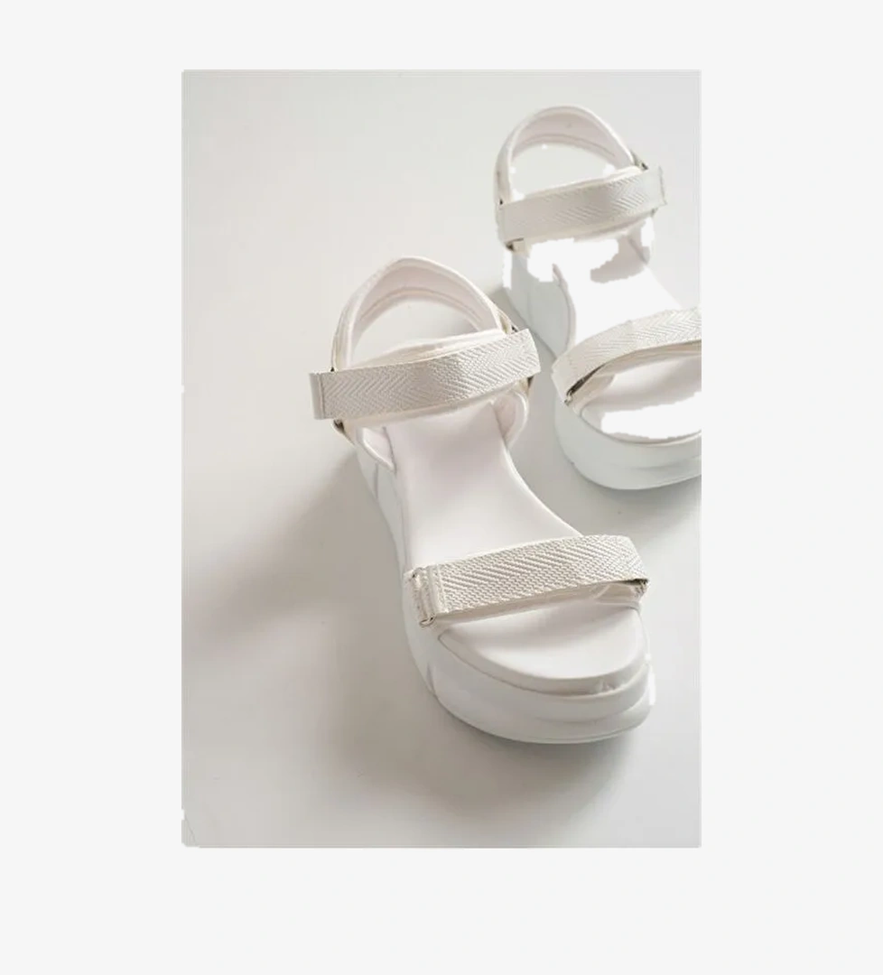 4760 Beyaz Kadın Sandalet - Görsel 1