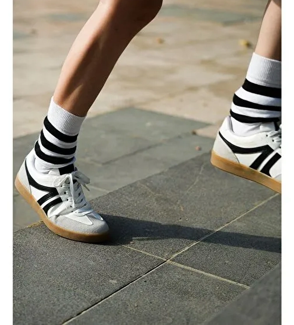 Kadın Sneaker Bağcıklı Düz Taban Spor Ayakkabı Tiyone Beyaz - Görsel 1