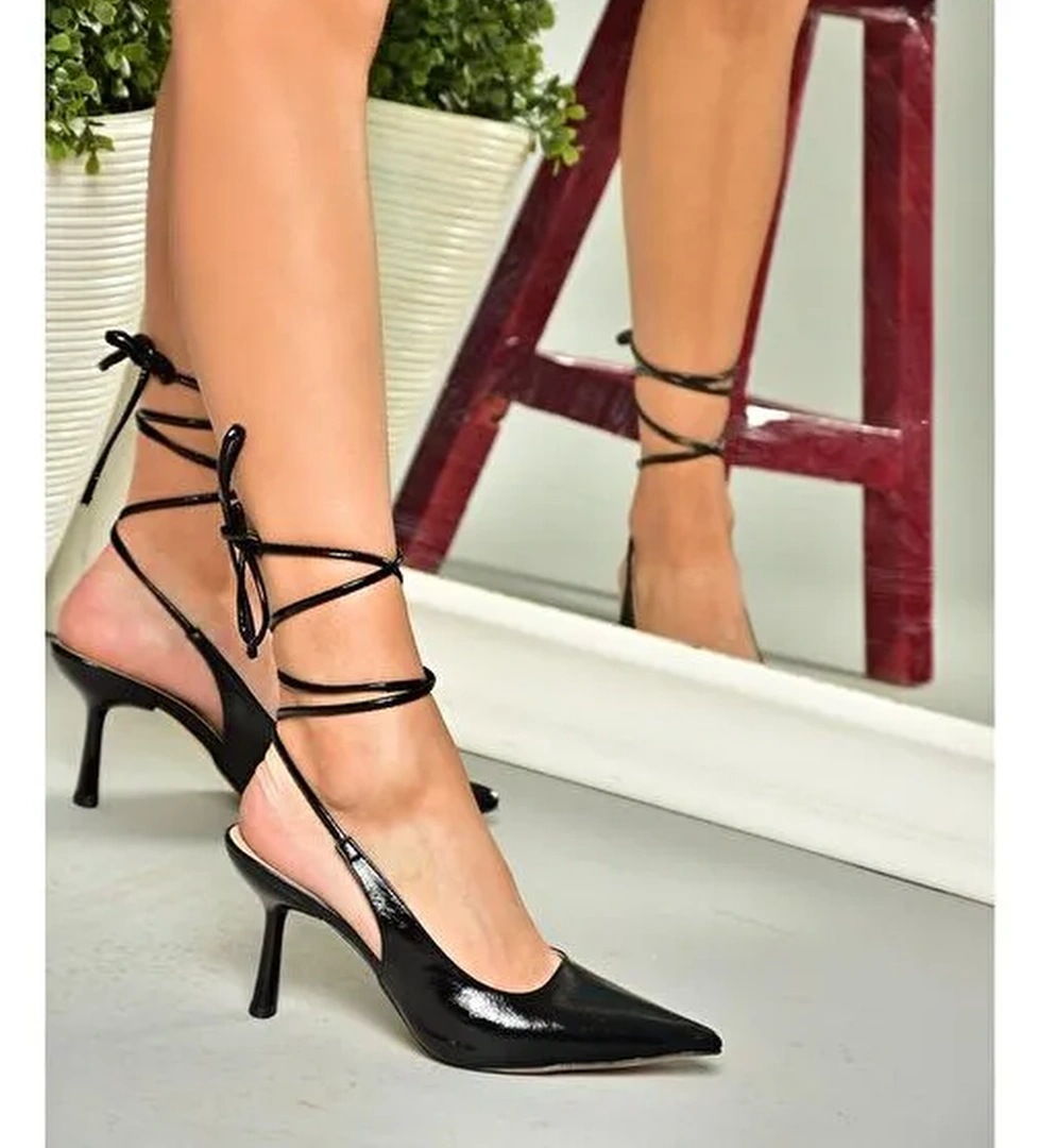 S369751108 Siyah Rugan Bilekten Bağlamalı Topuklu Ayakkabı - Görsel 1