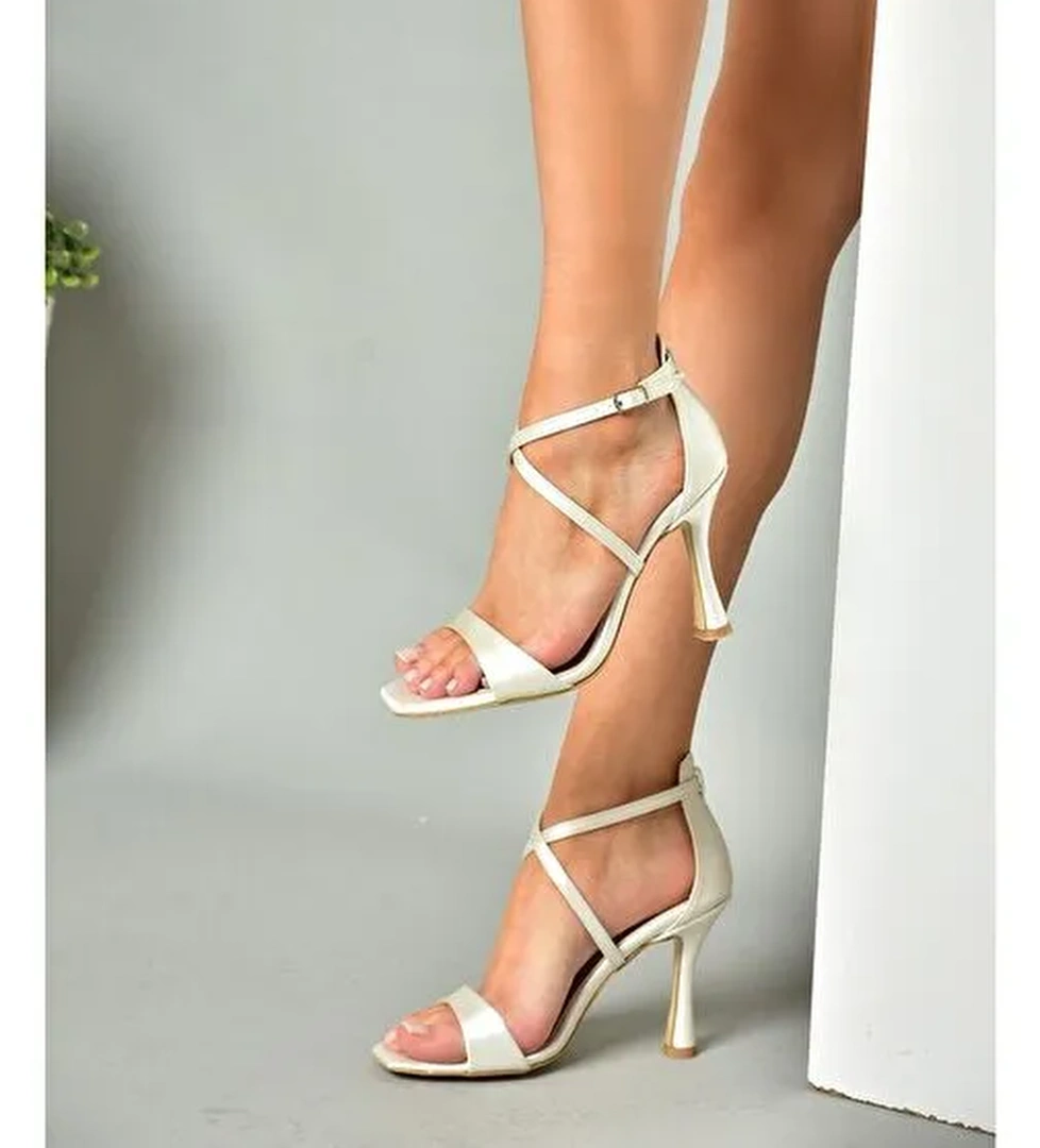 S569815404 Bej Saten Kumaş Kadın Abiye Ayakkabı - Görsel 1