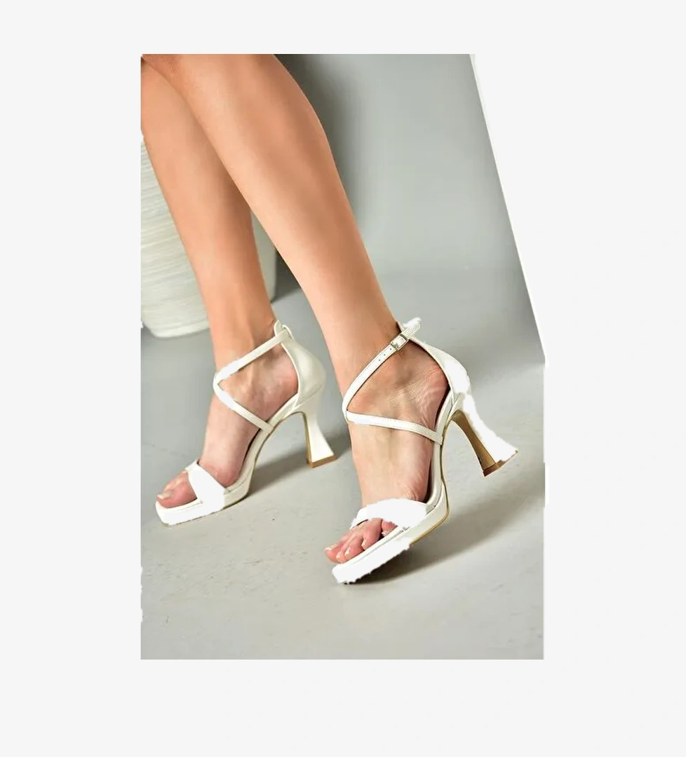 S569315409 Beyaz Kalın Topuklu Ayakkabı - Görsel 1