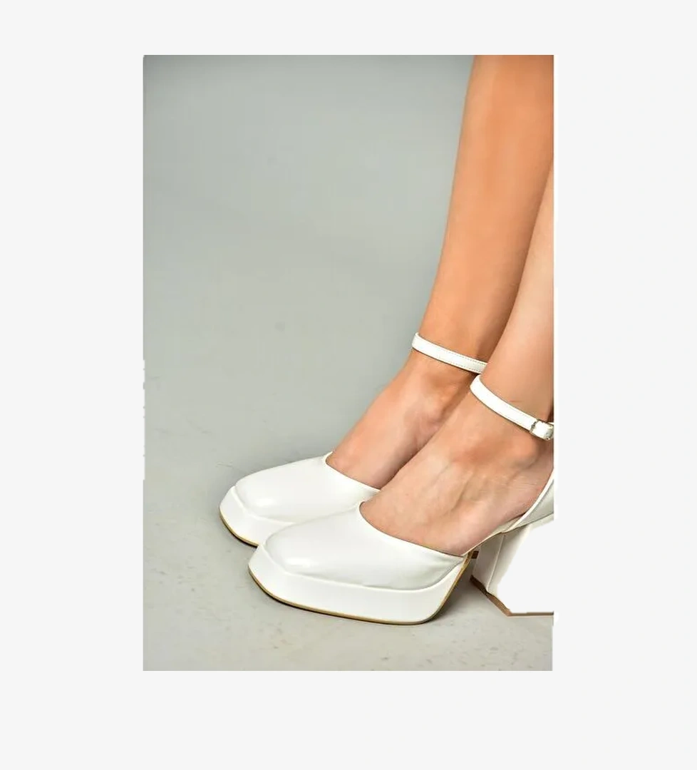 S282030308 Beyaz Rugan Kalın Topuklu Kadın Ayakkabı - Görsel 1
