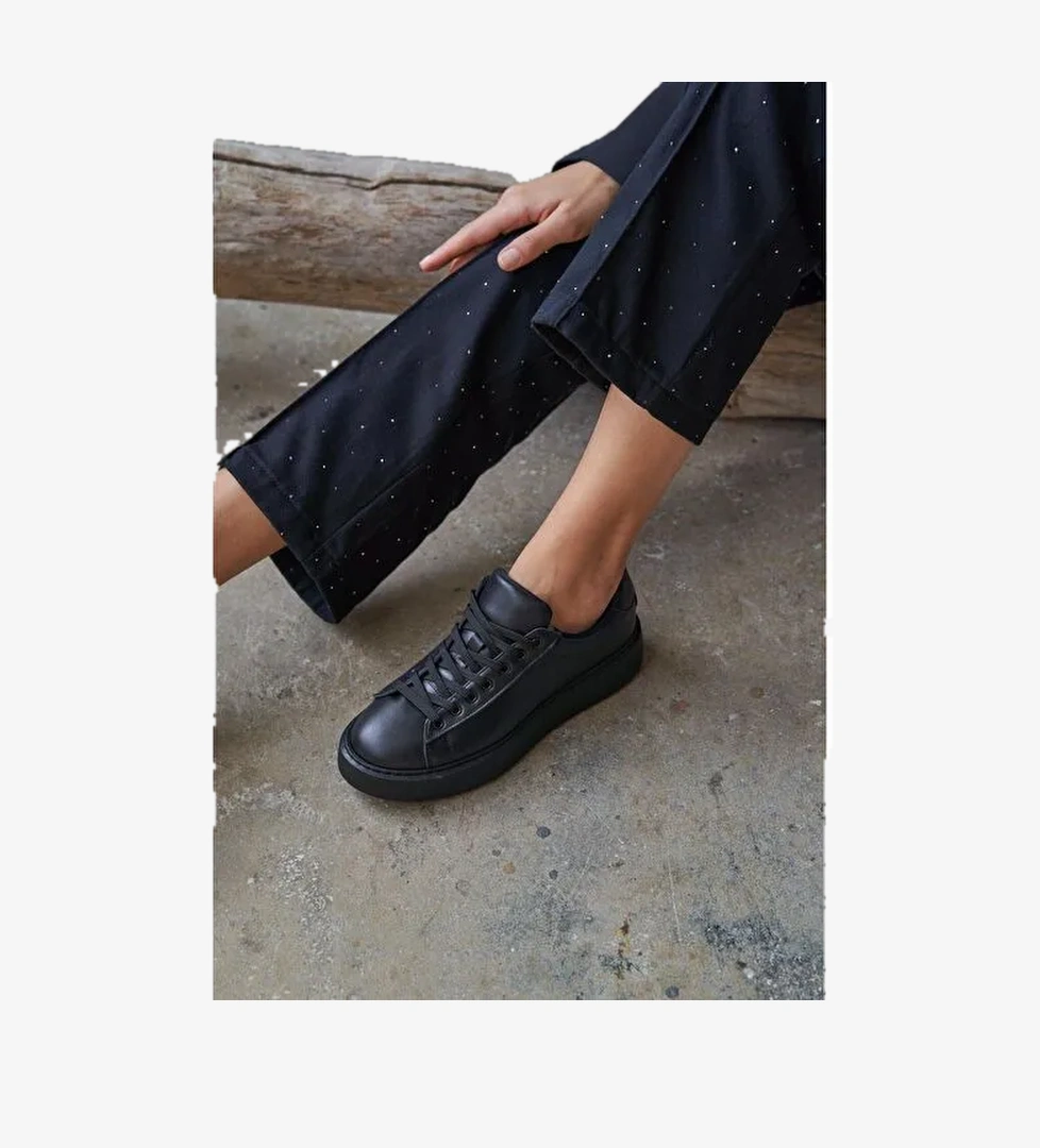 Ece'nin Butiği Siyah Kadın Deri Sneaker Hole-839 - Görsel 1
