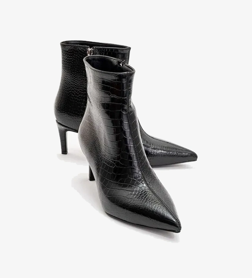 NOYA Siyah Baskı Sivri Burun Kadın İnce Topuklu Bot - Görsel 1