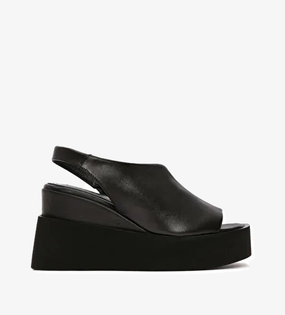 Kadın Siyah Dolgu Topuklu Deri Sandalet 25SFD200418 - Görsel 1