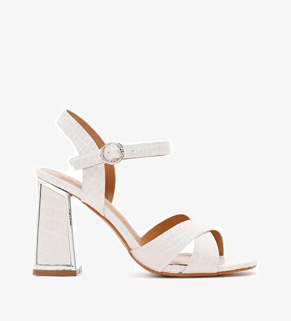 Kadın Beyaz Bilekten Bantlı Kalın Topuklu Kroko Sandalet 25SFE4623E3 - Görsel 1