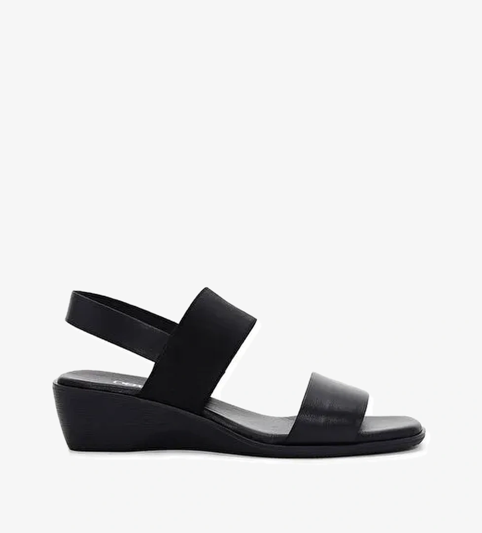 Kadın Siyah Dolgu Topuklu Deri Sandalet 25SFD150914 - Görsel 1
