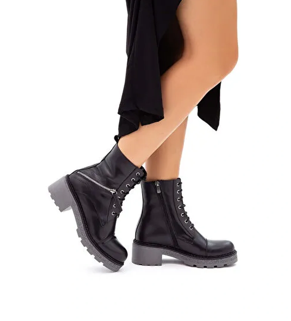 Tamer Tanca Kadın Hakiki Deri Siyah POSTAL Bot - Görsel 1