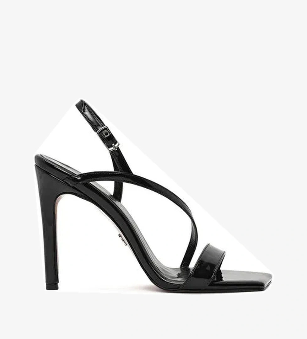 Kadın Siyah Bilekten Tokalı Yüksek İnce Topuklu Rugan Sandalet 25SFE391216 - Görsel 1