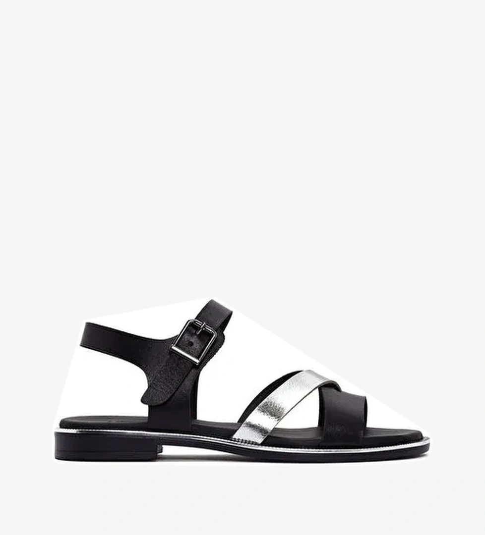 Kadın Siyah Bilekten Tokalı Deri Sandalet 25SFD360814 - Görsel 1