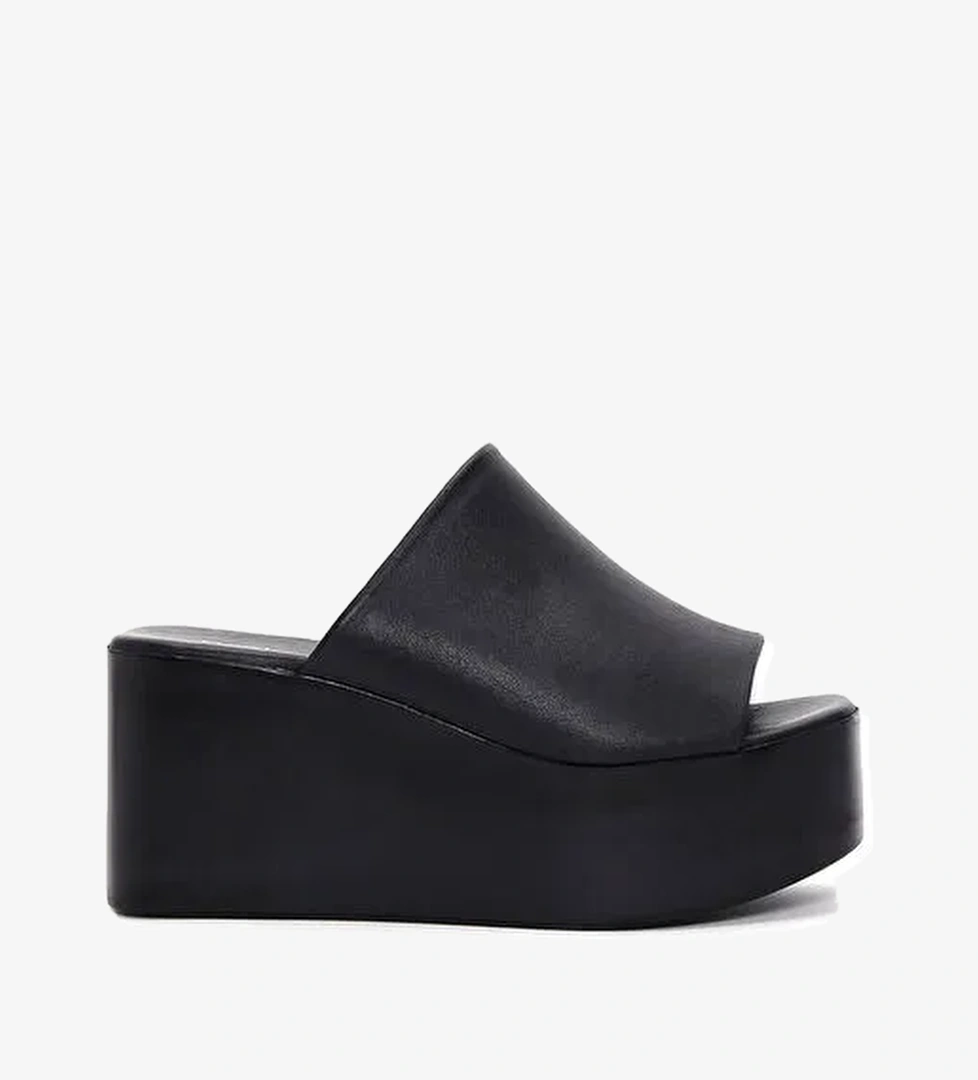 Kadın Siyah Dolgu Topuklu Deri Terlik 25SFD150318 - Görsel 1