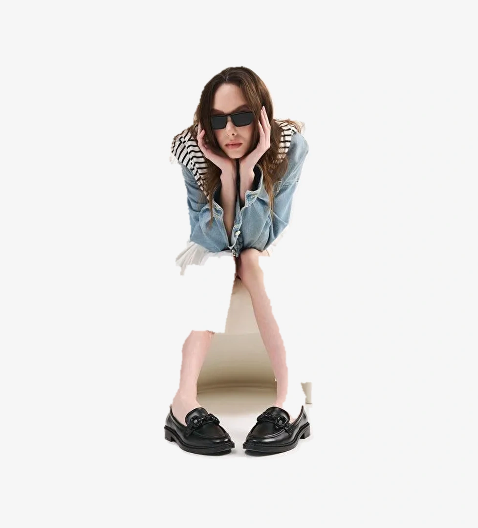 Siyah Tokalı Kadın Loafer - Görsel 1