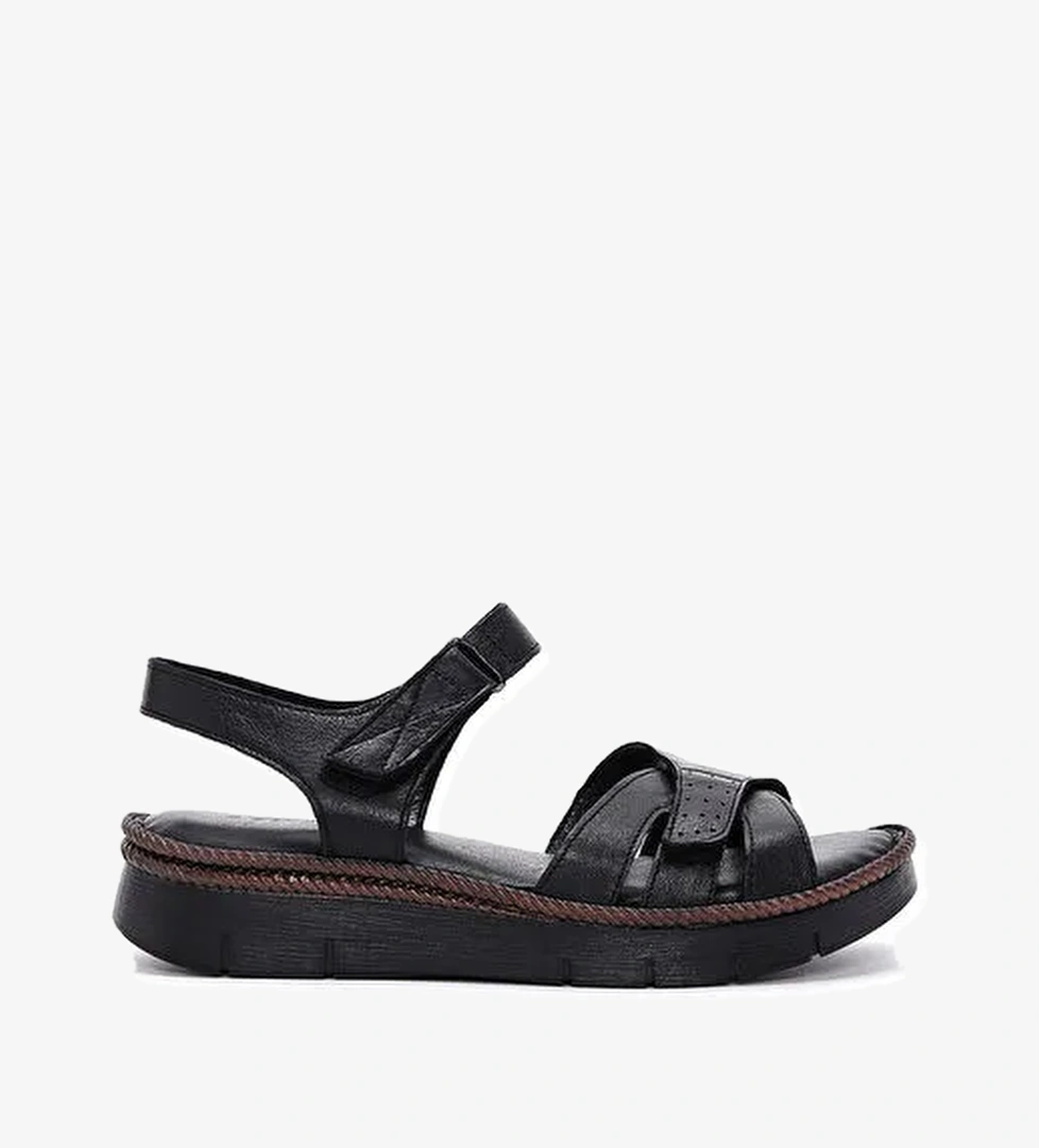 Kadın Siyah Bilekten Bantlı Deri Comfort Sandalet 25SFD320518 - Görsel 1