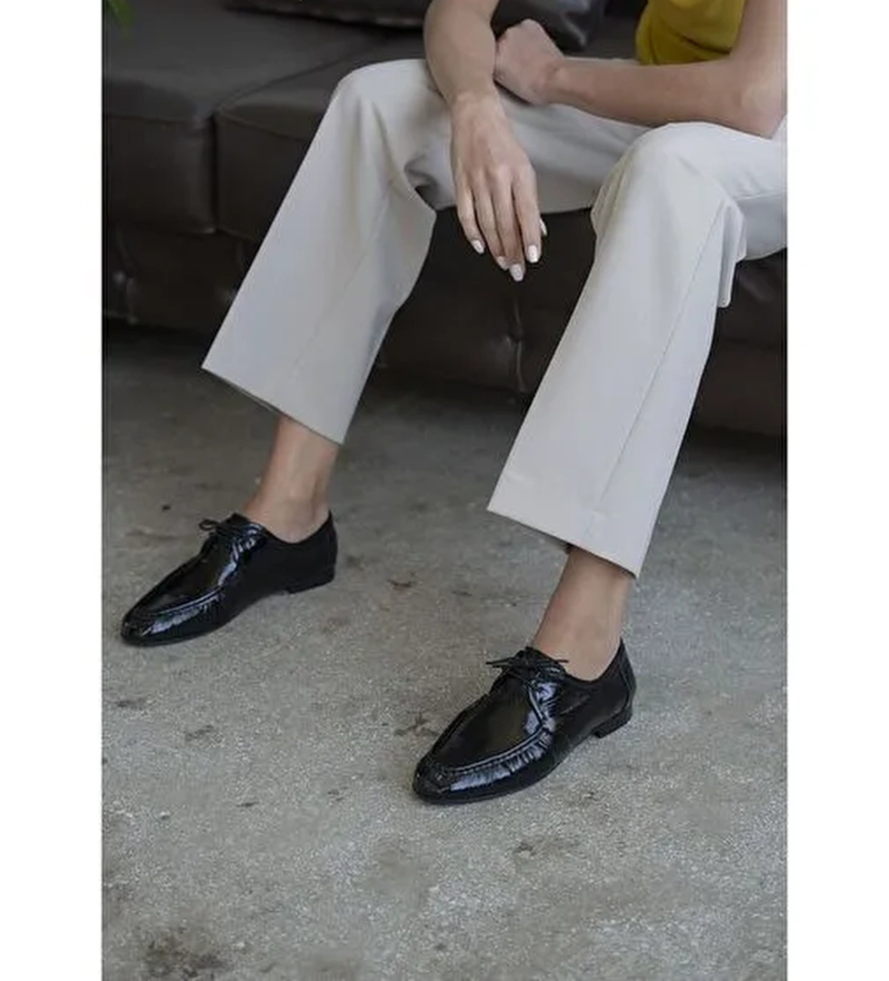 Carter Siyah Rugan Hakiki Deri Makosen Ayakkabı - Görsel 1