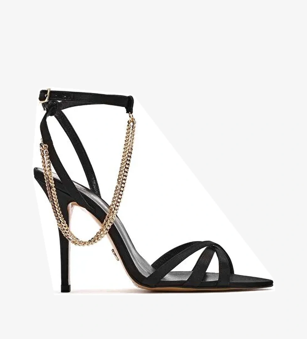 Kadın Siyah Bilekten Bantlı Zincir Detaylı Saten Deri İnce Yüksek Topuklu Sandalet 25SFD12036F - Görsel 1