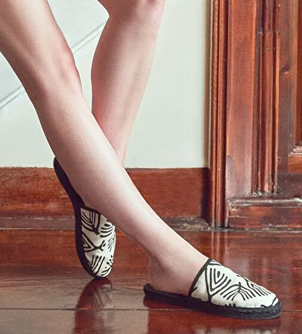 Kastamonu Taş Baskı Kadın Siyah Desenli Espadril Terlik 25SFD20806F - Görsel 1