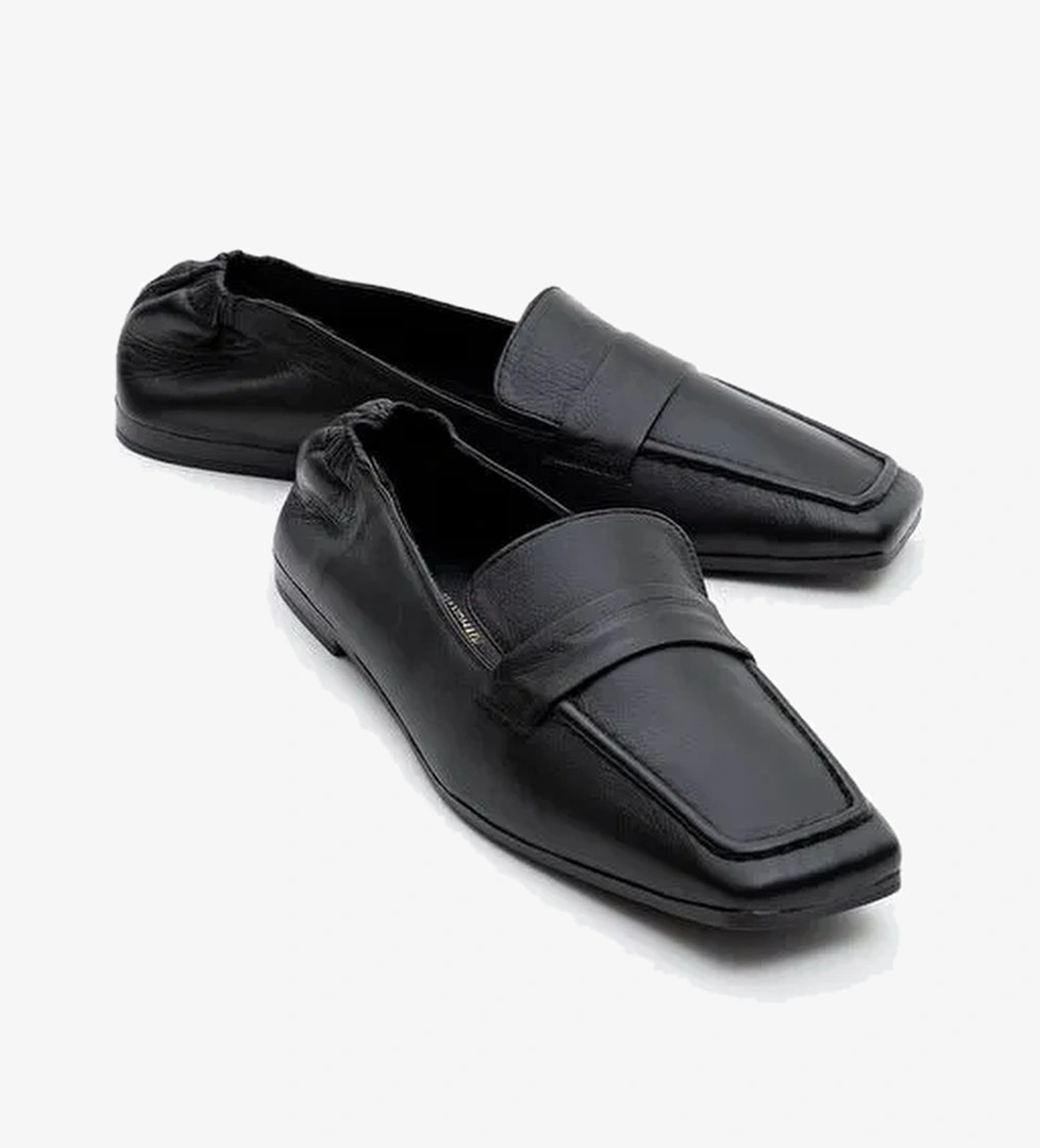 LİEPA Siyah Cilt Hakiki Deri Arkası Lastikli Küt Burunlu Kadın Loafer Ayakkabı - Görsel 1