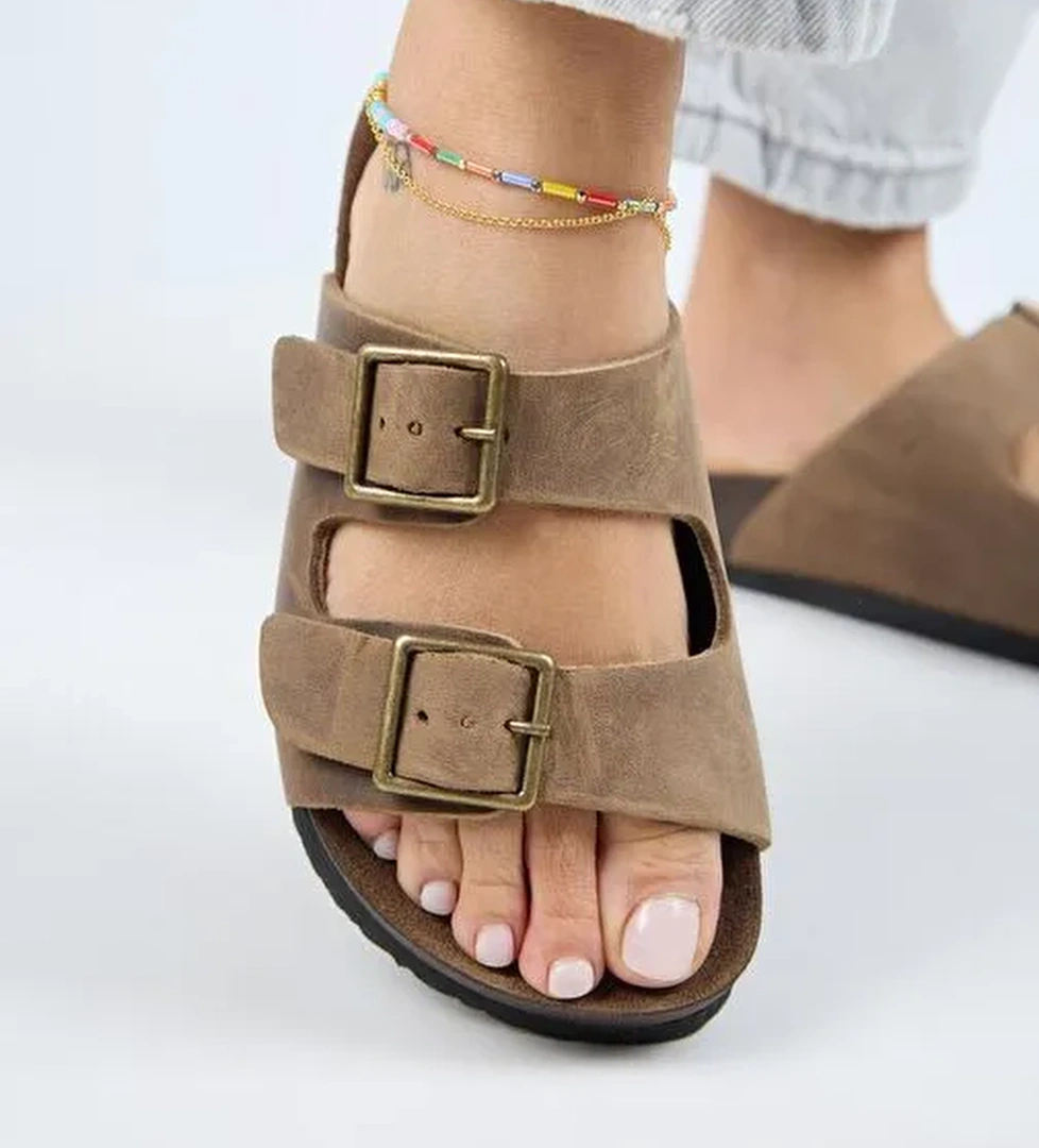 Manijero (Anjelic Eskitme ) Kadın Hakiki Deri Çift Tokalı Vizon Terlik - Görsel 1