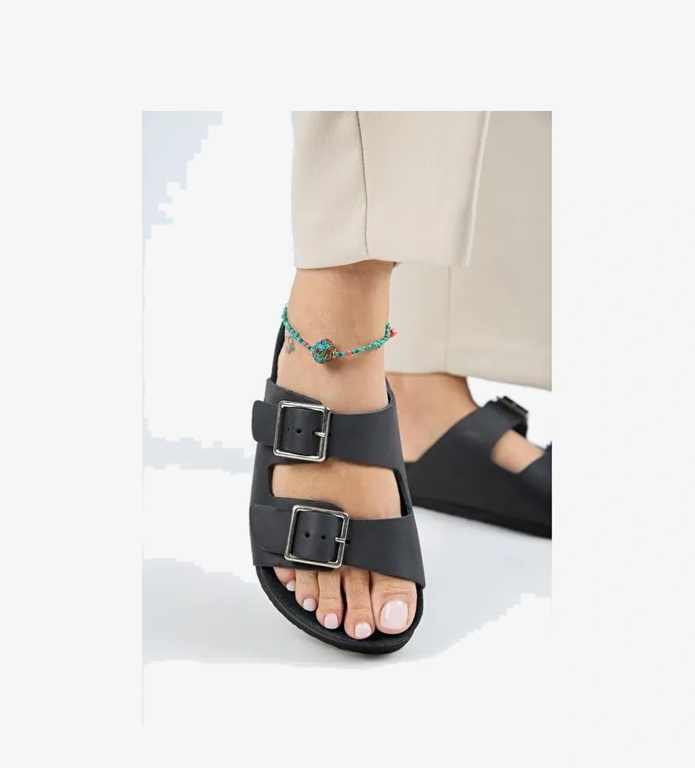 Manijero (Anjelic Eskitme ) Kadın Hakiki Deri Çift Tokalı Siyah Terlik - Görsel 1