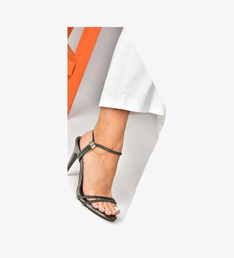 Platin Ayna Taşlı İnce Bantlı Topuklu Kadın Abiye Ayakabı P251775034 - Görsel 1