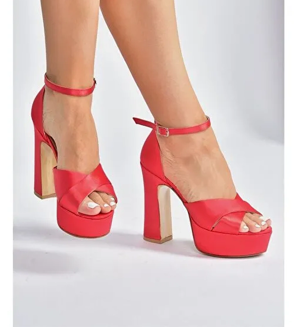 Kırmızı Saten Kumaş Platform Topuklu Kadın Abiye Ayakkabı M348202504 - Görsel 1