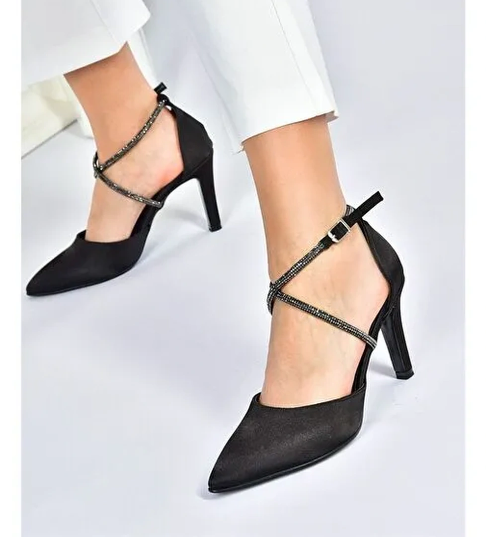 Siyah Saten Kumaş Sivri Burun Kadın Topuklu Ayakkabı M246066704 - Görsel 1