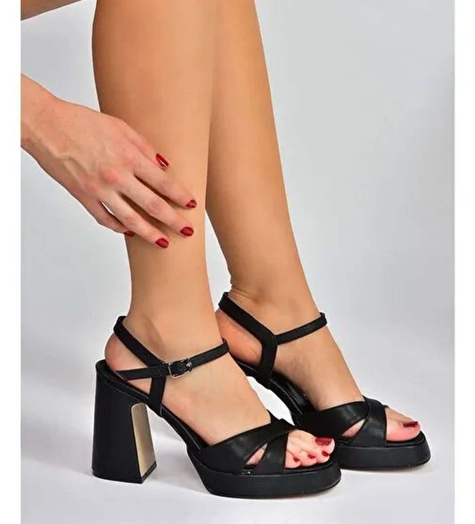 Siyah Platform Topuklu Kadın Ayakkabı M404100109 - Görsel 1