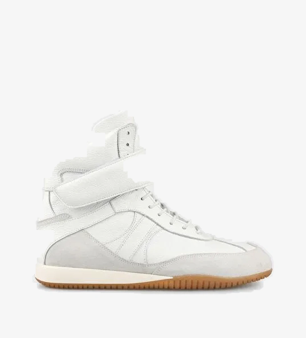 Beyaz Kadın Spor Bot - Görsel 1