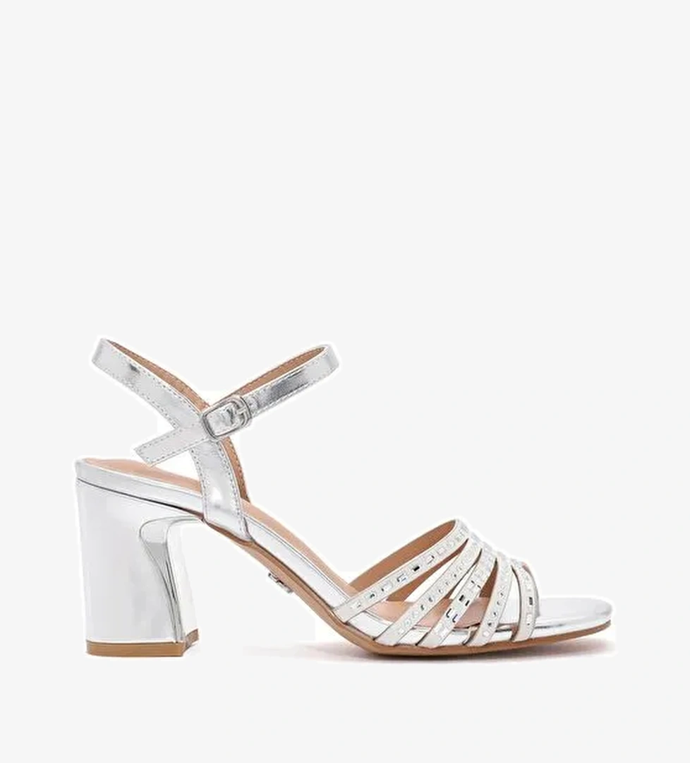 Kadın Gümüş Bilekten Bağlamalı Metalik Kalın Topuklu Sandalet 25SFE466732 - Görsel 1