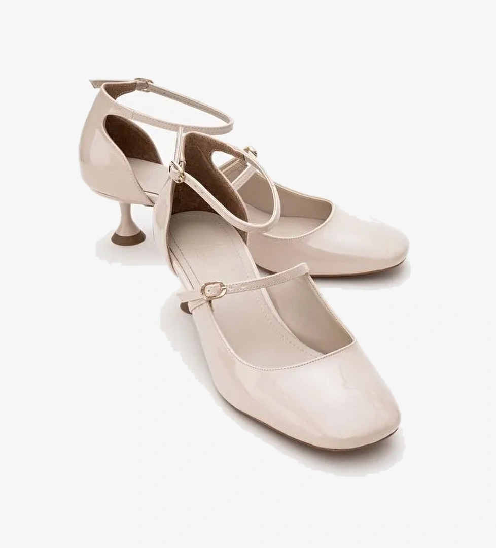 EMLY Ekru Rugan Küt Burunlu Kadın Kısa Topuklu Ayakkabı - Görsel 1