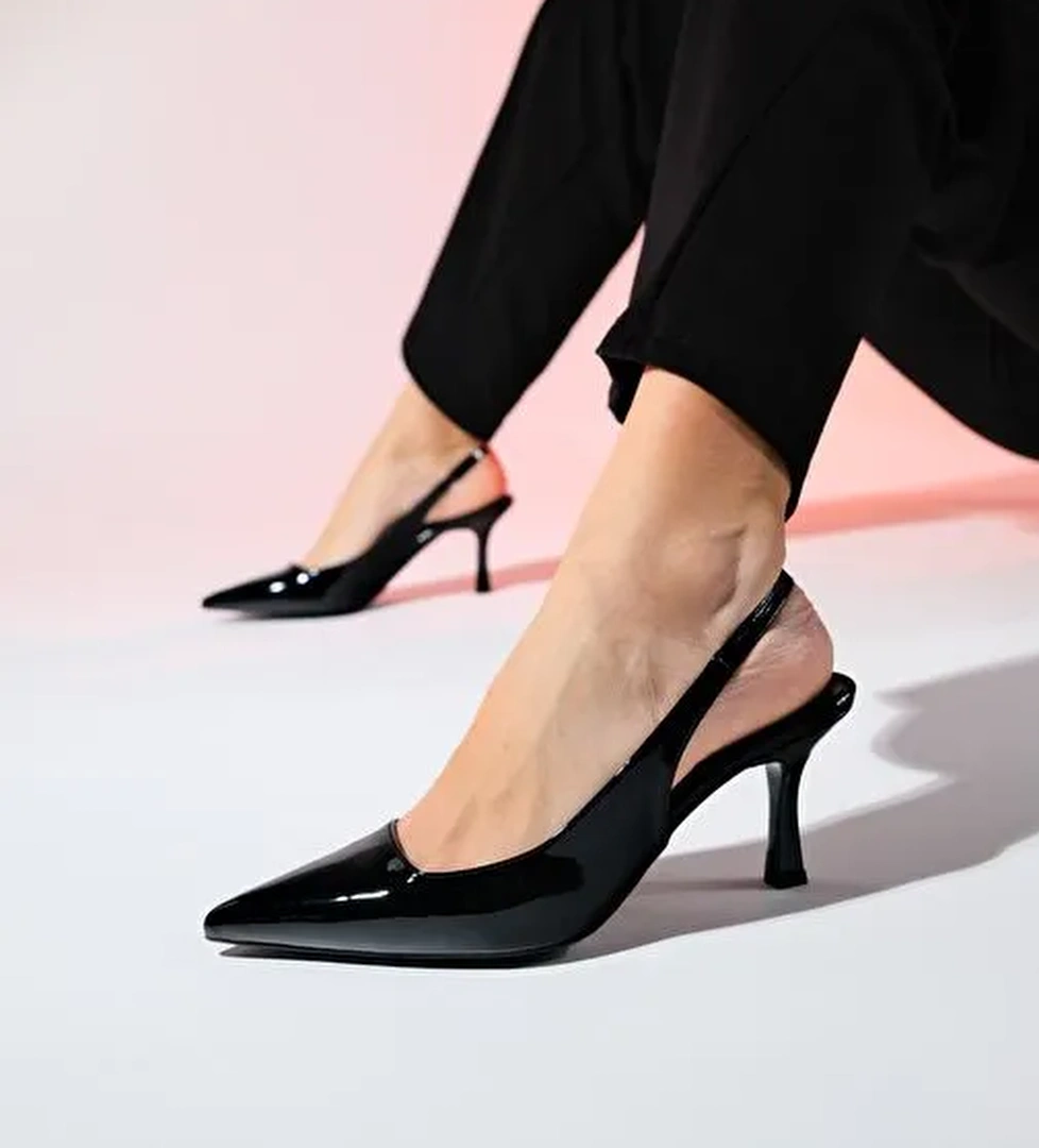 FLEM Siyah Rugan Kadın Sivri Burun Arkası Açık İnce Topuklu Ayakkabı - Görsel 1