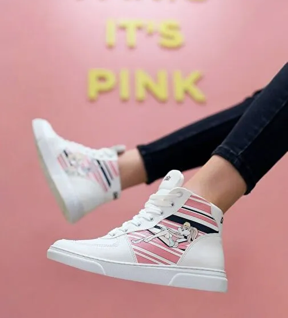 Kadın Vegan Deri Beyaz High Sneakers - Warner Bros Love is Pure Bugs Bunny Tasarım - Görsel 1