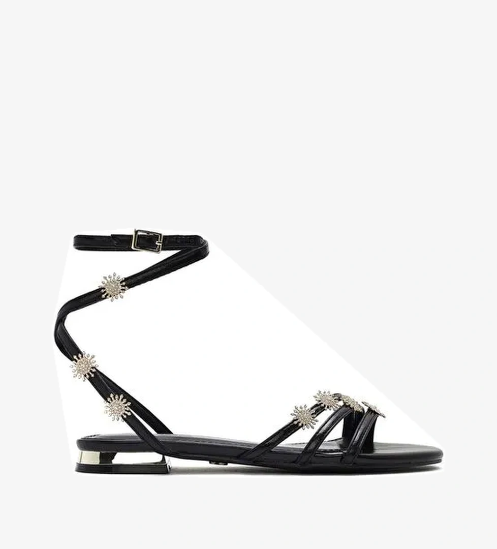 Kadın Siyah Bilekten Tokalı Taşlı Sandalet 25SFE481132 - Görsel 1